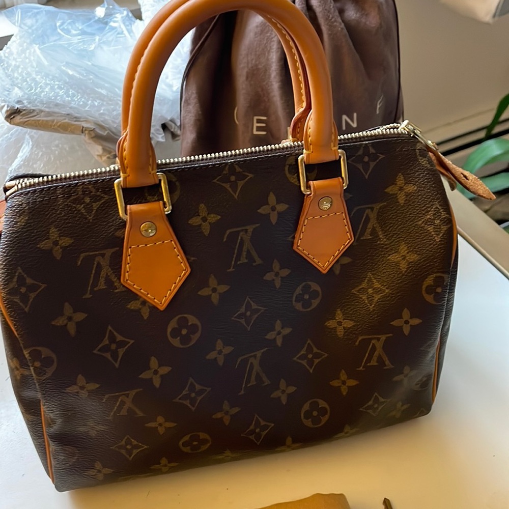 Louis Vuitton speedy 25